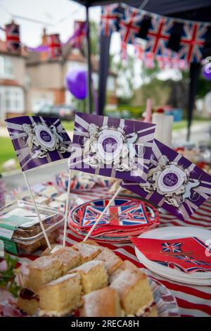 Festa di strada a Moss Lane Pinnter per la regina Eliszbeth II del Giubileo di platino nel quartiere di Harrow. Foto Stock