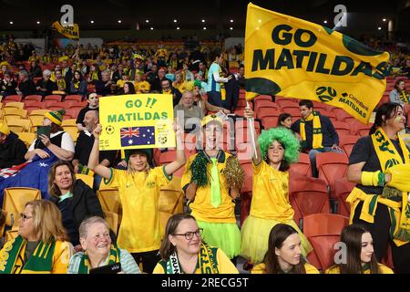 I tifosi arrivano durante la partita del gruppo B della Coppa del mondo femminile FIFA 2023 Australia Women vs Nigeria Women al Suncorp Stadium, Brisbane, Australia, il 27 luglio 2023 (foto di Patrick Hoelscher/News Images) in, il 27/7/2023. (Foto di Patrick Hoelscher/News Images/Sipa USA) credito: SIPA USA/Alamy Live News Foto Stock