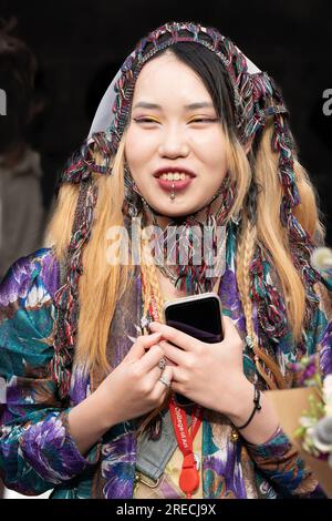 Studente di moda al Royal College of Art Summer Show 2023. Foto Stock