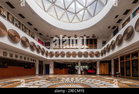 PRISTINA, KOSOVO - 13 AGOSTO 2019: Biblioteca nazionale del Kosovo a Pristina, Kosovo Foto Stock