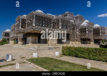 PRISTINA, KOSOVO - 13 AGOSTO 2019: Biblioteca nazionale del Kosovo a Pristina, Kosovo Foto Stock