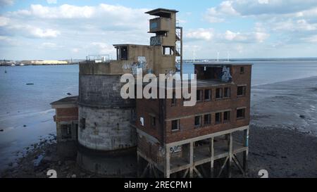 Isola di Grain, Regno Unito: Grain Tower Battery al largo della costa dell'Isola di Grain, ingresso al fiume Medway. Costruito nel 1885 per difendere il Tamigi. Foto Stock