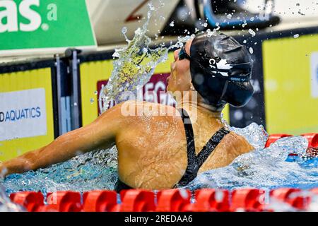 Fukuoka, Giappone. 27 luglio 2023. Summer McIntosh of Canada gareggia nella finale femminile delle farfalle 200m durante il 20° Campionato Mondiale di Aquatics alla Marine Messe Hall A Fukuoka (Giappone), 27 luglio 2023. Crediti: Insidefoto di andrea staccioli/Alamy Live News Foto Stock