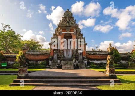 Pura Taman Ayun, un tempio e giardino balinese nel sottodistretto di Mengwi nella Reggenza di Badung, Bali, Indonesia. Foto Stock