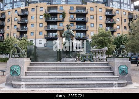 Statua di Mihail Chemiakin di Peter the Great a Deptford Creek, Glaisher Street, Londra, SE8, Inghilterra, REGNO UNITO Foto Stock