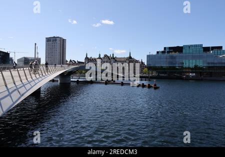 Vista del ponte Inderhavnsbroen a Copenaghen Foto Stock