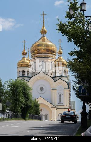 Khabarovsk. 27 luglio 2023. Questa foto scattata il 27 luglio 2023 mostra la Cattedrale della Trasfigurazione di Spaso a Khabarovsk, in Russia. Crediti: Guo Feizhou/Xinhua/Alamy Live News Foto Stock