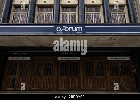 O2 Forum Kentish Town, costruito nel 1934 come cinema Art Deco, ospita 2.300 persone ed è ora una delle destinazioni di musica dal vivo più popolari della capitale. Foto Stock