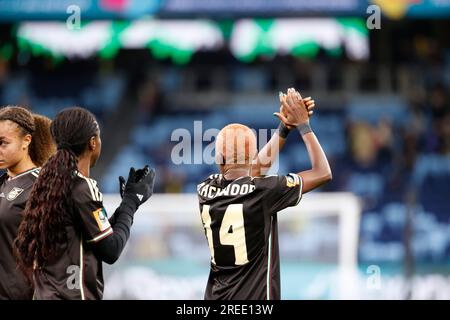 Sydney, Australia. 23 luglio 2023. Blackwood Deneisha (14 Giamaica) ringrazia i tifosi durante la partita della Coppa del mondo femminile FIFA 2023 tra Francia e Giamaica al Sydney Football Stadium.punteggio finale Giamaica 0:0 Francia (foto di Patricia Pérez Ferraro/SOPA Images/Sipa USA) credito: SIPA USA/Alamy Live News Foto Stock