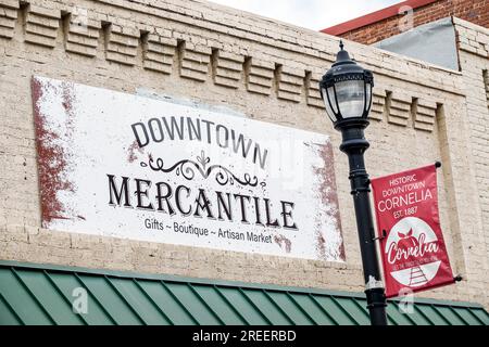 Cornelia Georgia, piccola città, edifici ristrutturati nel centro storico, quartiere commerciale, negozi e ristoranti, esterno esterno, ingresso anteriore, vecchio stile Foto Stock