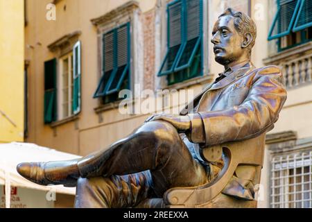 Monumento, compositore, Giacomo Puccini, Piazza Cittadella, Lucca, Toscana, Italia Foto Stock