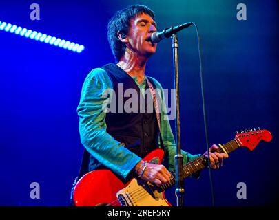 Tunbridge Wells, Regno Unito. 27 luglio 2023. Johnny Marr durante il suo tour Headline Show del 2023 con le canzoni del suo album del 2022 "Fever Dreams Pts 1-4" all'Assembley Hall Theatre, Tunbridge Wells, Kent, Regno Unito, il 27 2023 luglio. Crediti: Francis Knight/Alamy Live News Foto Stock