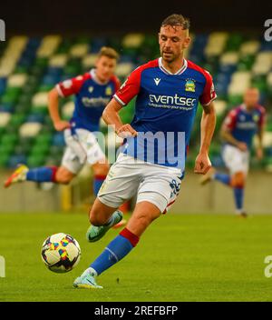 Linfield giocatore Matthew Fitzpatrick - Linfield vs Pogoń Szczecin, UEFA Europa Conference League, giovedì 27 luglio 2023, Windsor Park Belfast Foto Stock
