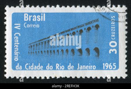 BRASILE - CIRCA 1965: Francobollo stampato dal Brasile, mostra archi, circa 1965 Foto Stock