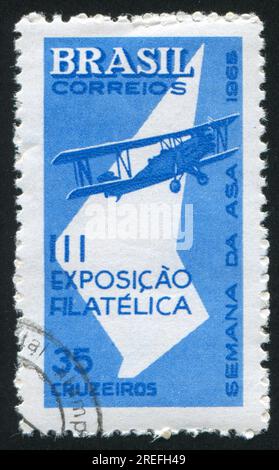 BRASILE - CIRCA 1965: Timbro stampato dal Brasile, mostra aerei, circa 1965 Foto Stock