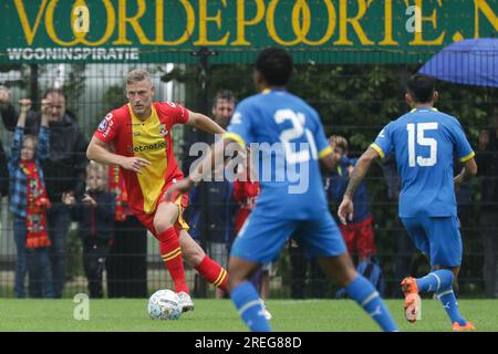 Twello, Paesi Bassi. 23 luglio 2023. TWELLO, PAESI BASSI - 23 LUGLIO: Joris Kramer dei Go Ahead Eagles durante la partita amichevole di pre-stagione tra Go Ahead Eagles e Mamelodi Sundowns allo Sportpark De Laene il 23 luglio 2023 a Twello, Paesi Bassi (foto di Henny Meyerink/BSR Agency) credito: BSR Agency/Alamy Live News Foto Stock