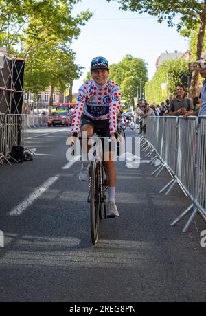 Albi, Francia. 27 luglio 2023. Yara Kastelijn (FENIX-DECEUNINCK) al traguardo della quinta tappa del Tour de France femminile 2023 ad Albi, in Francia, il 27 2023 luglio. Foto di Arnaud Bertrand/ ABACAPRESS.COM credito: Abaca Press/Alamy Live News Foto Stock