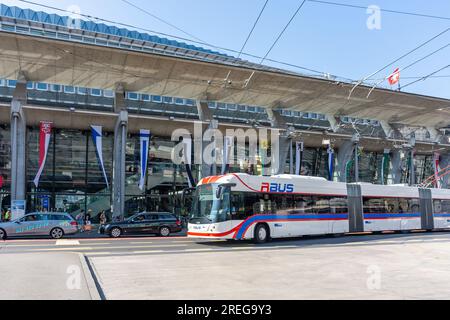 Stazione ferroviaria di Lucerna (Bahnhof Luzern), Zentralstrasse, città di Lucerna (Lucerna), Lucerna, Svizzera Foto Stock