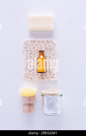 Panno ecologico per pulizia, sapone e bicarbonato di sodio Foto Stock
