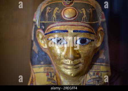 Roma, Italia - 27 novembre 2022: Maschera funeraria di Nymaatre nel Museo Gregoriano Egizio, città del Vaticano Foto Stock
