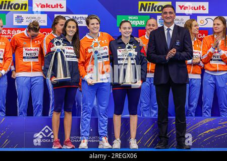 Fukuoka, Giappone. 28 luglio 2023. FUKUOKA, GIAPPONE - LUGLIO 28: Judith forza Ariza, Spagna, Laura Aarts, Paesi Bassi, con il trofeo durante la cerimonia della medaglia di pallanuoto femminile ai Campionati mondiali di acquacoltura 2023 alla Marine Messe Fukuoka Hall B il 28 luglio 2023 a Fukuoka, Giappone (foto di Albert Ten Hove/Orange Pictures) credito: Orange Pics BV/Alamy Live News Foto Stock