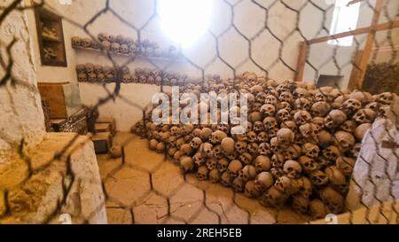 Teschi nell'ossario del monastero di Santa Caterina (دير القدّيسة كاترين o Moni tis Agias Aikaterinis), ufficialmente Sacro autonomo reale Mona Foto Stock