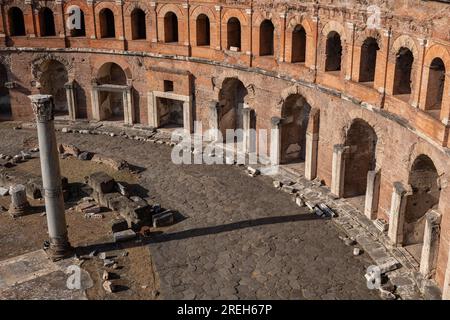 Il mercato di Traiano (mercati di Traiano) antiche rovine romane nella città di Roma, Lazio, Italia. Foto Stock