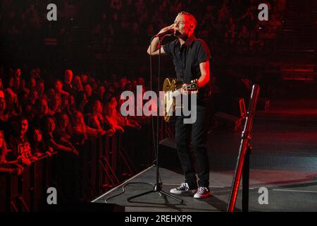 26 luglio 2023, San Diego, California, USA: Bryan Adams si esibisce dal vivo in concerto durante il suo tour so Happy IT Hurts alla Viejas Arena di San Diego. (Immagine di credito: © K.C. Alfred/ZUMA Press Wire) SOLO USO EDITORIALE! Non per USO commerciale! Foto Stock