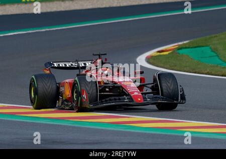 Spa, Belgio. 28 luglio 2023. Motorsport: Campionato del mondo di Formula 1, Gran Premio del Belgio, qualifica Charles Leclerc da Monaco del team Ferrari in pista a Spa. Credito: Hasan Bratic/dpa/Alamy Live News Foto Stock