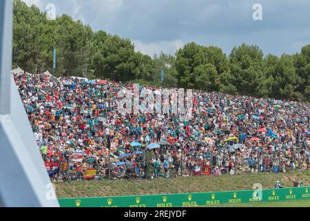 04.06.2023. Montmeló, Spagna, Pelouse affollato prima dell'inizio della gara di Formula 1 al GP di Spagna 2023. Foto Stock