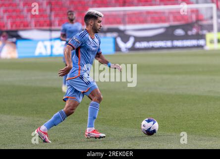 Harrison, Stati Uniti. 26 luglio 2023. Andres Jasson (21) del NYCFC controlla la palla durante la partita della Leagues Cup 2023 contro il Toronto FC alla Red Bull Arena di Harrison, New Jersey, il 26 luglio. NYCFC ha vinto 5 - 0 (foto di Lev Radin/Pacific Press) credito: Pacific Press Media Production Corp./Alamy Live News Foto Stock