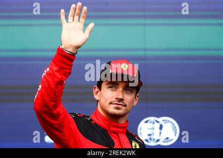 Spa, Belgio. 28 luglio 2023. Charles Leclerc della Ferrari dopo la sessione di qualificazione davanti al Gran Premio di F1 del Belgio al Circuit de Spa-Francorchamps il 28 luglio 2023 a Spa, in Belgio. (Immagine di credito: © Beata Zawrzel/ZUMA Press Wire) SOLO USO EDITORIALE! Non per USO commerciale! Foto Stock