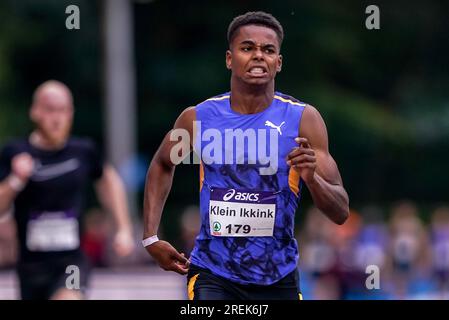 BREDA, PAESI BASSI - LUGLIO 28: Isaya Klein Ikkink di Rotterdam Atletiek che gareggia su uomini - semifinale di 400 metri durante i Campionati nazionali olandesi di atletica leggera il 28 luglio 2023 a Breda, Paesi Bassi (foto di Andre Weening/Orange Pictures) credito: Orange Pics BV/Alamy Live News Foto Stock