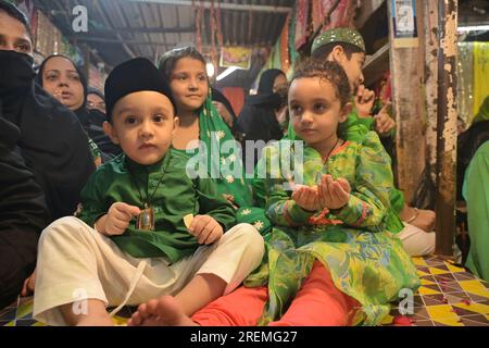 Ajmer, India. 28 luglio 2023. Processione di Tazia durante il mese santo di Muharram davanti a dargah Ajmer. (Foto di Shaukat Ahmed/Pacific Press) Credit: Pacific Press Media Production Corp./Alamy Live News Foto Stock