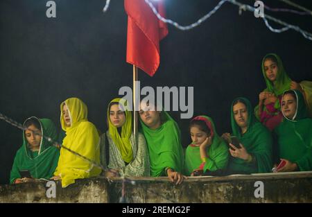 Ajmer, India. 28 luglio 2023. Processione di Tazia durante il mese santo di Muharram davanti a dargah Ajmer. (Foto di Shaukat Ahmed/Pacific Press) Credit: Pacific Press Media Production Corp./Alamy Live News Foto Stock