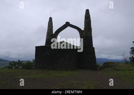 Il forte di Shivneri è una fortificazione militare del XVII secolo, è il luogo di nascita di Chhatrapati Shivaji Maharaj, l'imperatore e fondatore dell'Impero Maratha Foto Stock