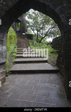 Il forte di Shivneri è una fortificazione militare del XVII secolo, è il luogo di nascita di Chhatrapati Shivaji Maharaj, l'imperatore e fondatore dell'Impero Maratha Foto Stock