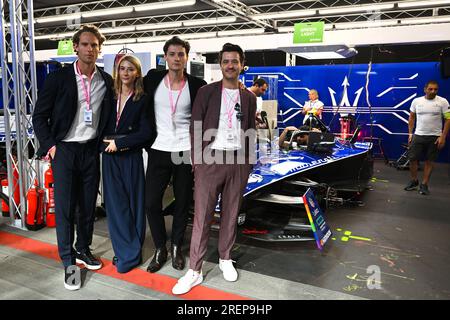 7/29/2023 - gli attori Jack Fox, George Webster e Alexander Vlahos presso il garage Maserati MSG Racing durante la Formula e Round 15 - Londra e-Prix in, . (Foto di Sam Bagnall/Motorsport Images/Sipa USA) credito: SIPA USA/Alamy Live News Foto Stock