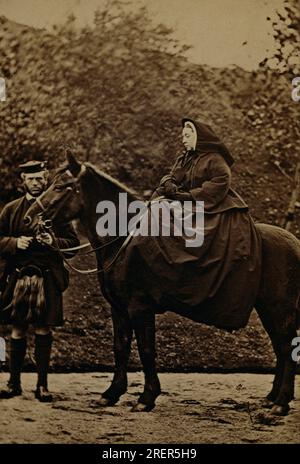 Queen Victoria su "Fyvie" con John Brown a Balmoral 1863 di George Washington Wilson Foto Stock