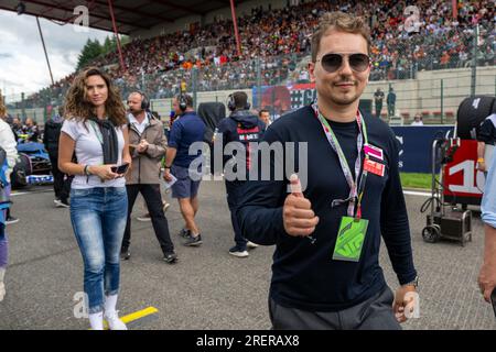 Stavelot, Belgio. 29 luglio 2023. L'ex pilota spagnolo di MotoGP Jorge Lorenzo si mette in posa per il fotografo sulla griglia di partenza della gara sprint del Gran Premio di F1 del Belgio, gara automobilistica, a Spa-Francorchamps, sabato 29 luglio 2023. Il Gran Premio di Formula uno di Spa-Francorchamps si svolge questo fine settimana, dal 28 al 30 luglio. BELGA PHOTO JONAS ROOSENS Credit: Belga News Agency/Alamy Live News Foto Stock