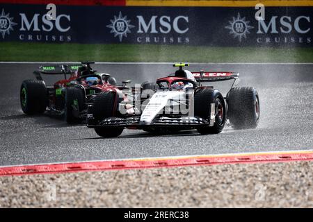 Stavelot, Belgio. 29 luglio 2023. Yuki Tsunoda di AlphaTauri in pista durante la gara di sprint del Gran Premio di F1 del Belgio a Spa Francorchamps il 29 luglio 2023 a Stavelot, Belgio. Crediti: Marco Canoniero/Alamy Live News Foto Stock