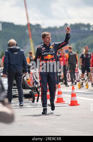 Spa, Belgio. 29 luglio 2023. Motorsport: Campionato del mondo di Formula 1, Gran Premio del Belgio, gara di Sprint Max Verstappen dai Paesi Bassi del team Red Bull Racing vince la gara di Sprint. Credito: Hasan Bratic/dpa/Alamy Live News Foto Stock