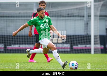 Taunusstein Wehen, Germania. 22 luglio 2023. TAUNUSSTEIN-WEHEN, GERMANIA - 22 LUGLIO: Arianit Ferati di fortuna Sittard durante l'amichevole pre-stagionale tra SV Wehen Wiesbaden e fortuna Sittard alla BRITA-Arena il 22 luglio 2023 a Taunusstein-Wehen, Germania (foto di Orange Pictures) credito: Orange Pics BV/Alamy Live News Foto Stock