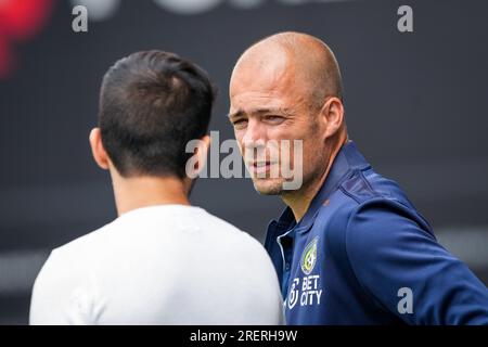 Taunusstein Wehen, Germania. 22 luglio 2023. TAUNUSSTEIN-WEHEN, GERMANIA - 22 LUGLIO: Allenatore Danny Buijs del fortuna Sittard durante l'amichevole pre-stagionale tra SV Wehen Wiesbaden e fortuna Sittard alla BRITA-Arena il 22 luglio 2023 a Taunusstein-Wehen, Germania (foto di Orange Pictures) credito: Orange Pics BV/Alamy Live News Foto Stock