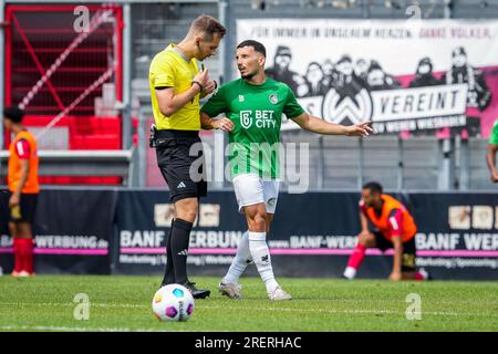 Taunusstein Wehen, Germania. 22 luglio 2023. TAUNUSSTEIN-WEHEN, GERMANIA - 22 LUGLIO: Arianit Ferati di fortuna Sittard durante l'amichevole pre-stagionale tra SV Wehen Wiesbaden e fortuna Sittard alla BRITA-Arena il 22 luglio 2023 a Taunusstein-Wehen, Germania (foto di Orange Pictures) credito: Orange Pics BV/Alamy Live News Foto Stock