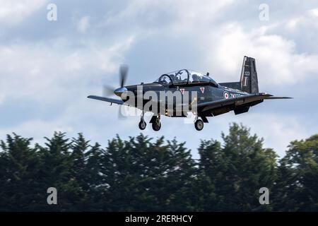 Royal Air Force - Beech T-6C Texan T1, arrivando alla RAF Fairford per il Royal International Air Tattoo 2023. Foto Stock