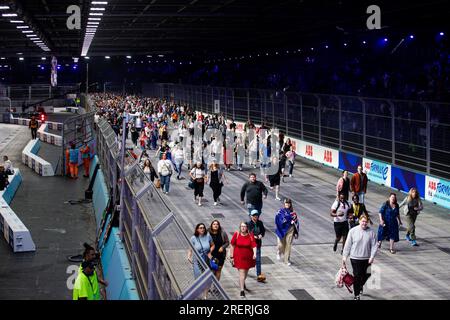 Londra, Royaume University. 29 luglio 2023. Tifosi durante l'ePrix di Londra Hankook 2023, dodicesimo meeting del Campionato Mondiale di Formula e ABB FIA 2022-23, sull'Excel di Londra dal 29 al 30 luglio 2023, Regno Unito - foto Joao Filipe/DPPI Credit: DPPI Media/Alamy Live News Foto Stock