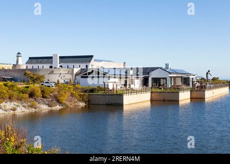 Benguela Cove Winery, Walker Bay, Hermanus, Western Cape Winelands, South Africa, classificata tra le migliori 50 aziende vinicole del mondo Foto Stock