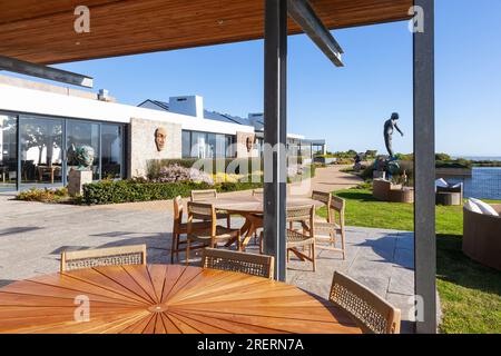 Benguela Cove Winery, Walker Bay, Hermanus, Western Cape Winelands, South Africa, classificata tra le migliori 50 aziende vinicole del mondo Foto Stock