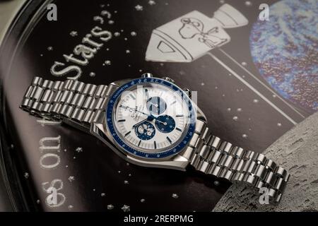 Omega Speedmaster Apollo 13 Silver Snoopy Award Foto Stock